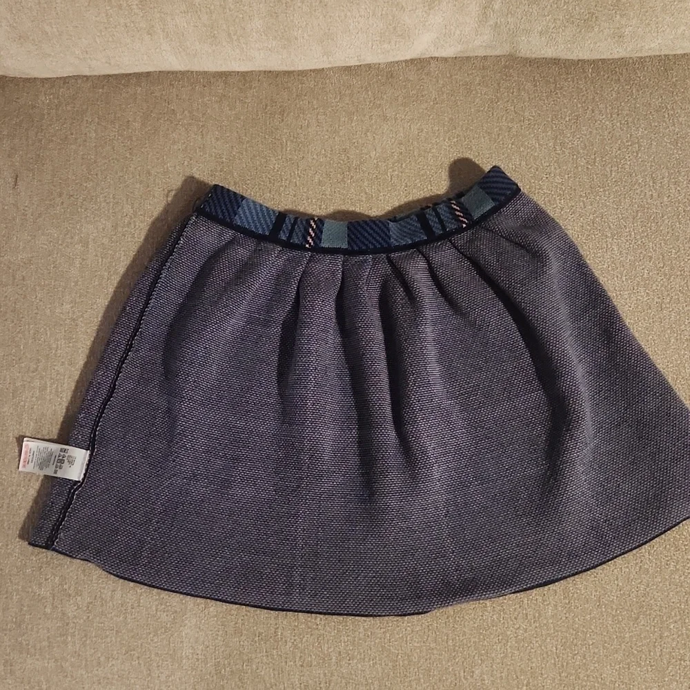 Plaid Blue and Black Girl's Skirt Size 7/8. 100 % COTTON.